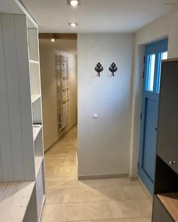 לינה וארוחת בוקר Nostromo פונטנה