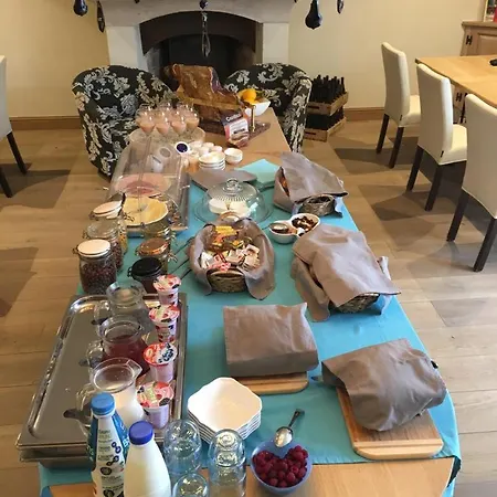 לינה וארוחת בוקר Nostromo